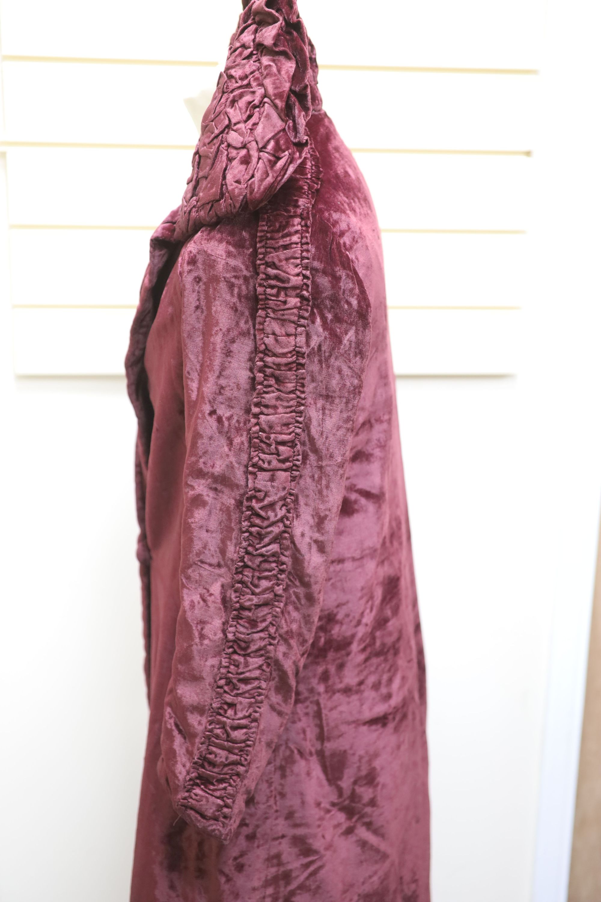 A 1920s silk velvet evening coat, length 100cm